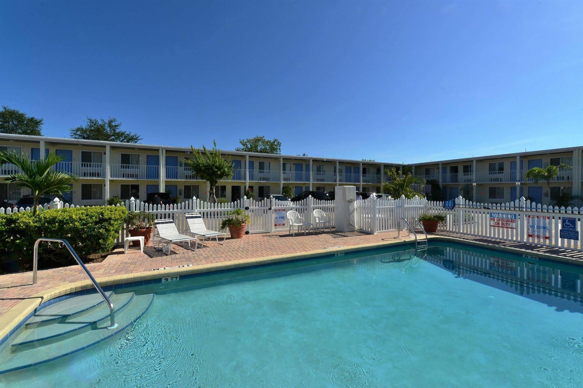 Americas Best Value Inn Bradenton-Sarasota Extérieur photo